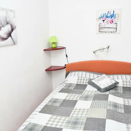 Apartments Josip Rab Town Exterior foto